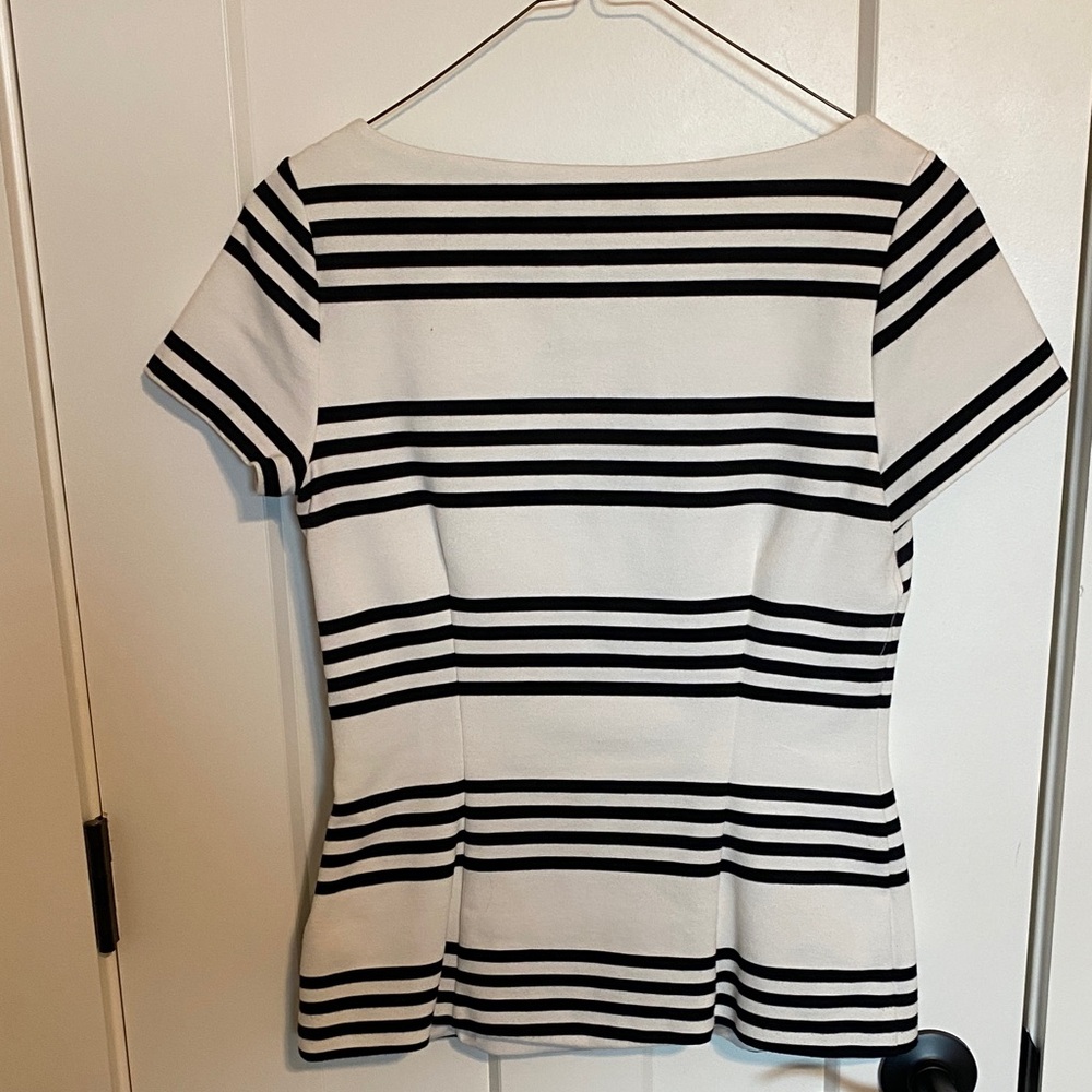 Chic Striped Women's Top - Black and White - Picture 6 of 8